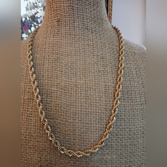 Vintage Thick Rope Chain Gold Rope Chain Stamped Avon 22" Total - Picture 11 of 14